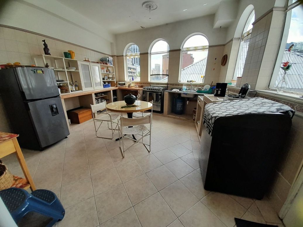 Apartamento de 5 alcobas en venta en Las Nieves, Bogotá, 267 m² · foto 2 de 20