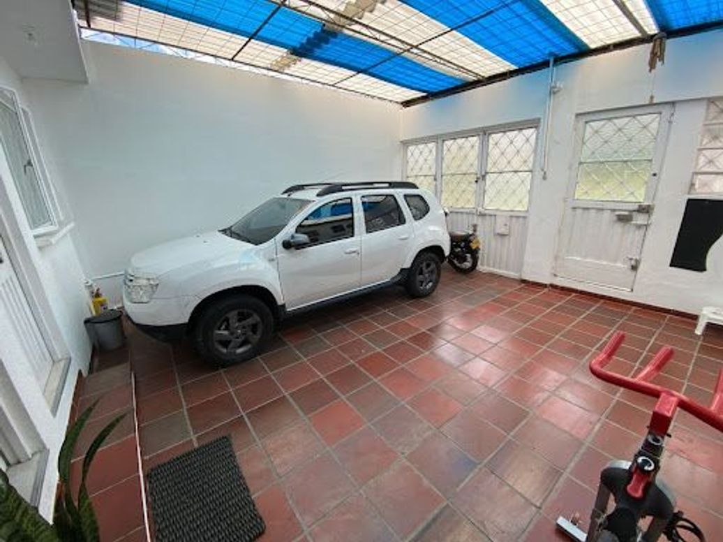 Casa en venta en Los Pijaos, Bogotá · foto 2 de 20