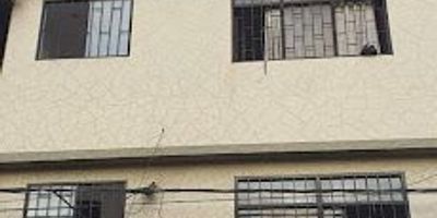 HERMOSA CASA EN EL SECTOR DEL SALADO PARLA VENTA, CUATRO PISOS TOTALMENTE INDEPENDIENTES,CADA APTO CUENTA CON LOS CONTADORES INDEPENDIENTES LA ENTRDA ES COMPARTIDA.