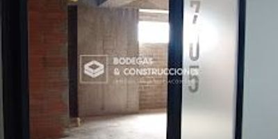 Oficina para venta en edificio reconocido en Envigado, sector comercial, se encuentra en obra gris para remodelar a gusto de la destinacion, excelente oportunidad de inversion, oficina para venta