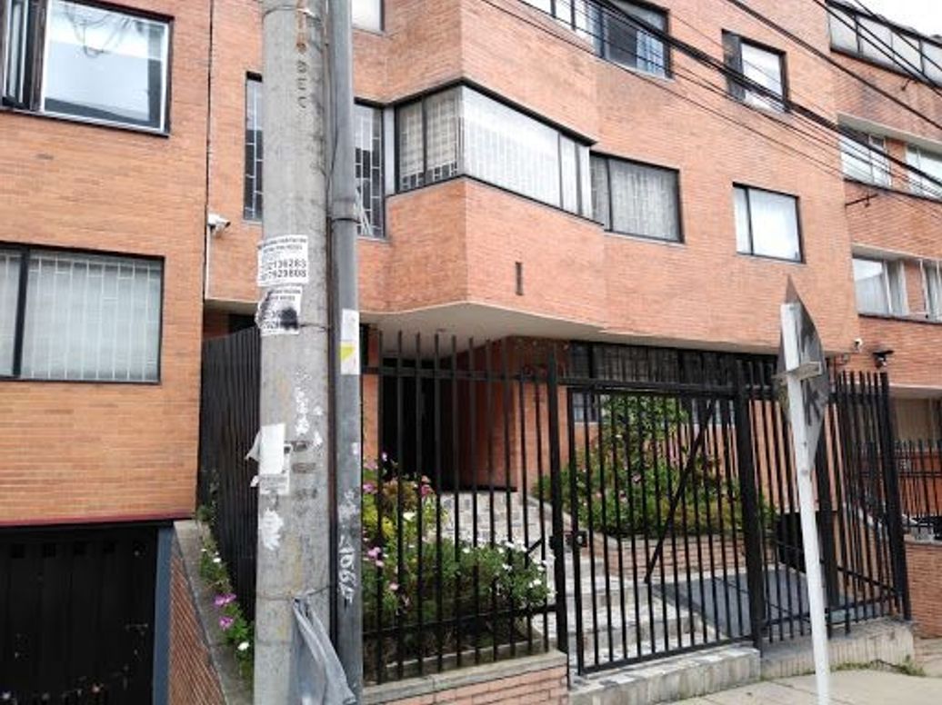 Apartamento de 3 alcobas en venta en Chapinero Alto, Bogotá, 94 m² · foto 2 de 20