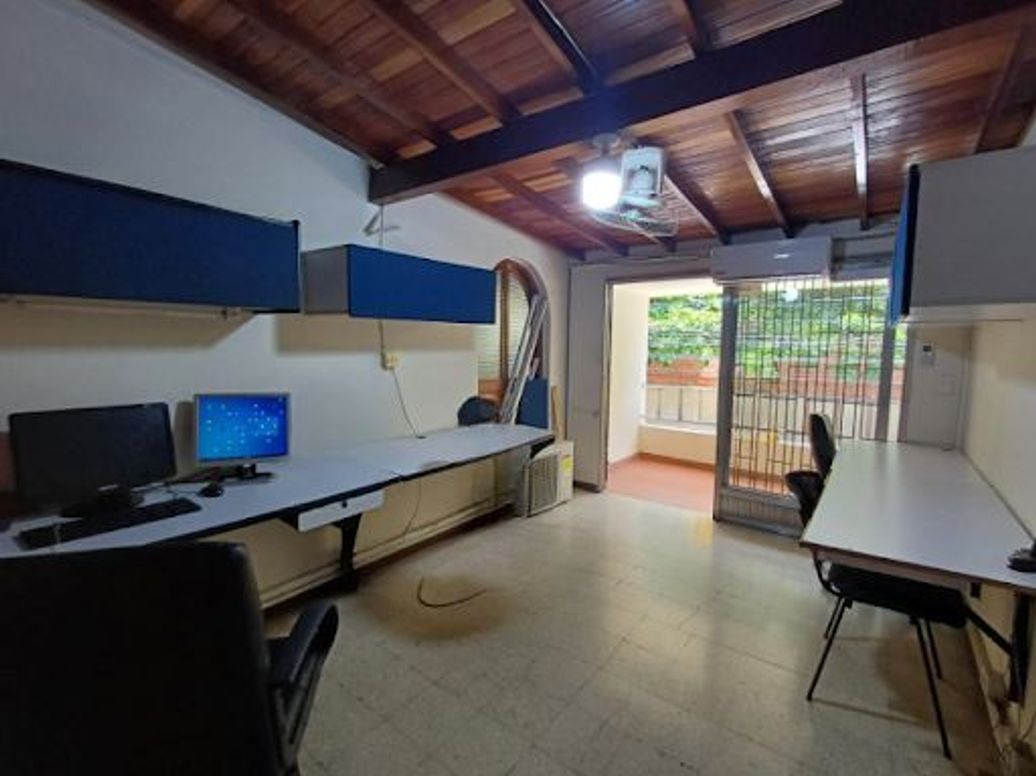 ARRIENDO de CASA en SURAMERICANA, Medellín en Suramericana