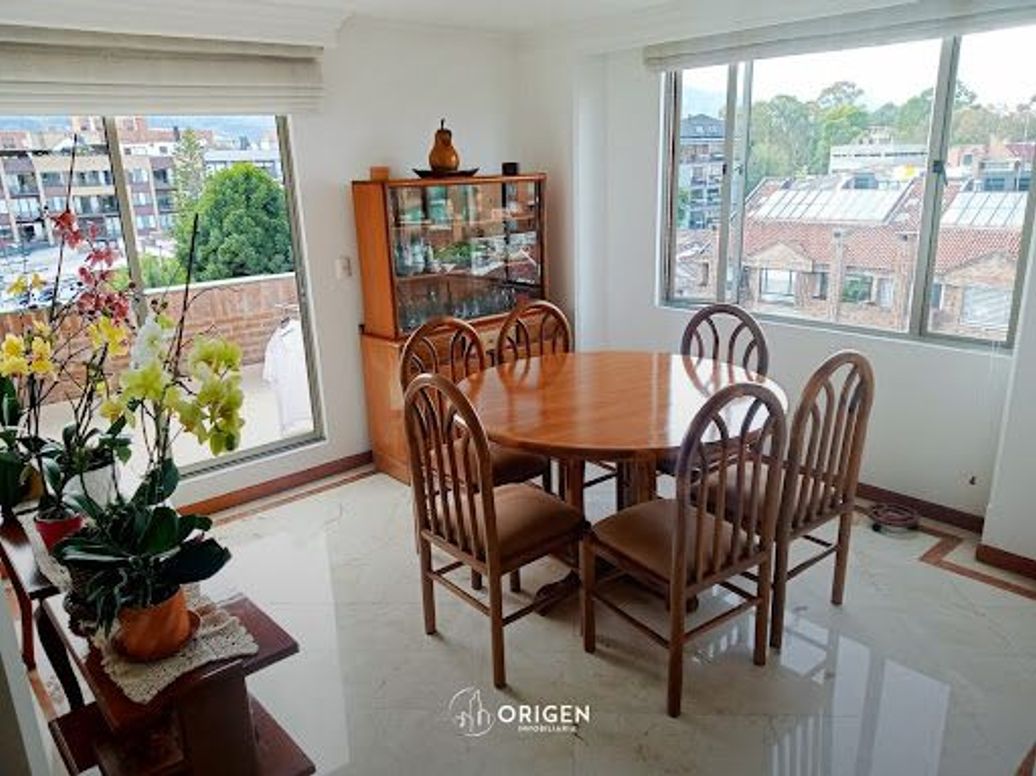 Apartamento de 4 alcobas en venta en El Contador, Bogotá, 240 m² · foto 8 de 20