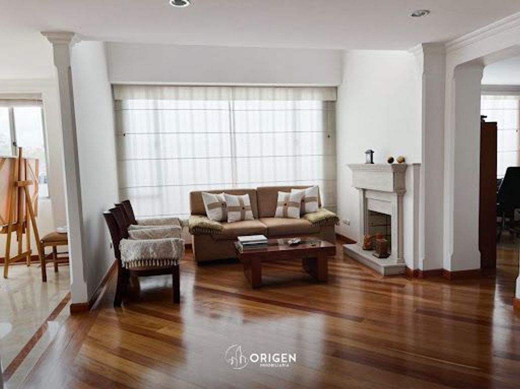 Apartamento de 4 alcobas en venta en El Contador, Bogotá, 240 m² · foto 2 de 20