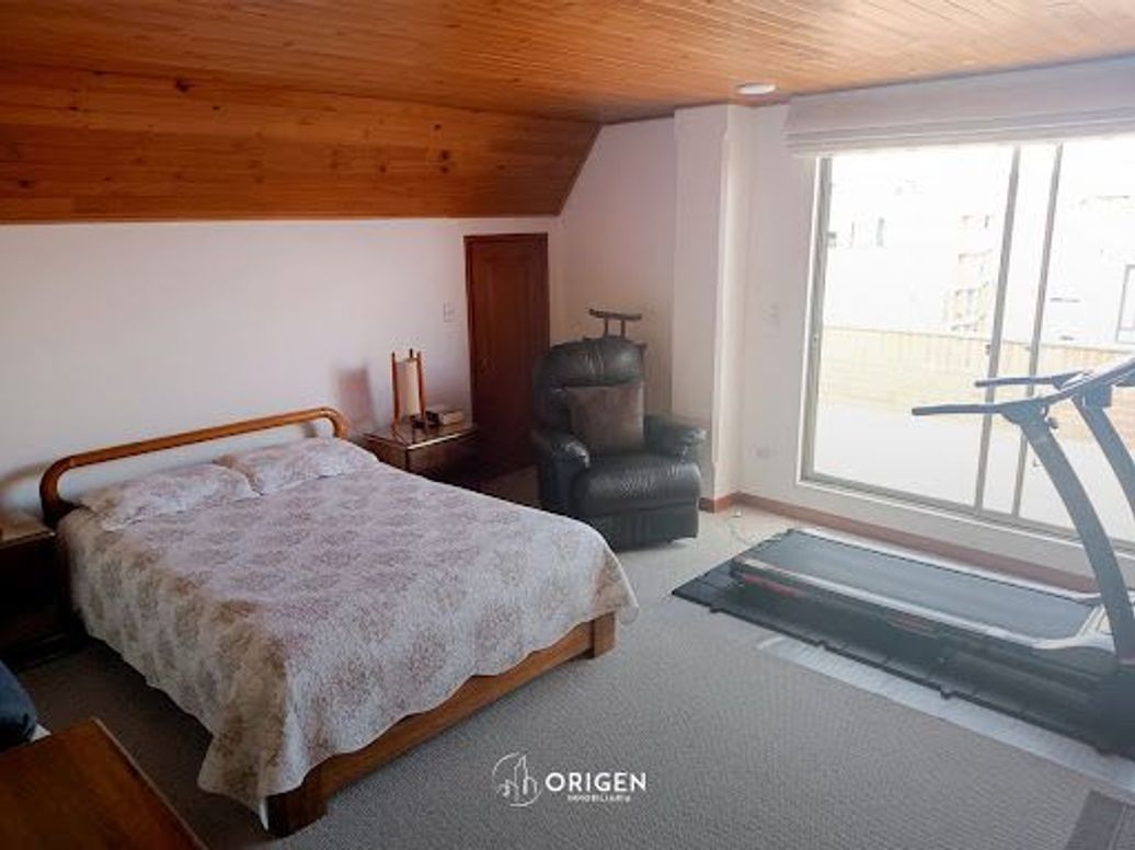 Apartamento de 4 alcobas en venta en El Contador, Bogotá, 240 m² · foto 16 de 20