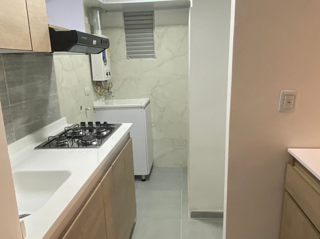 Apartamento de 2 alcobas en venta en Bohios, Bogotá, 40 m² · foto 2 de 3
