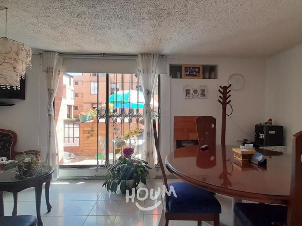 Casa de 3 alcobas en venta en San Cipriano, Bogotá, 86 m² · foto 2 de 20