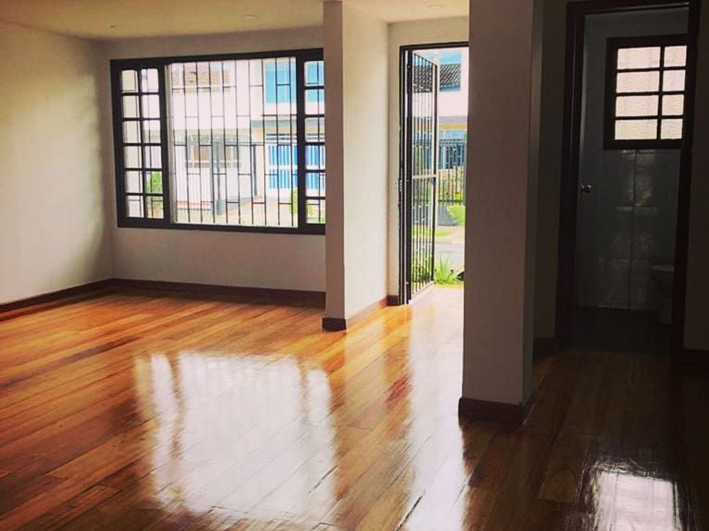 Casa en arriendo en Quinta Paredes, Bogotá · foto 3 de 7