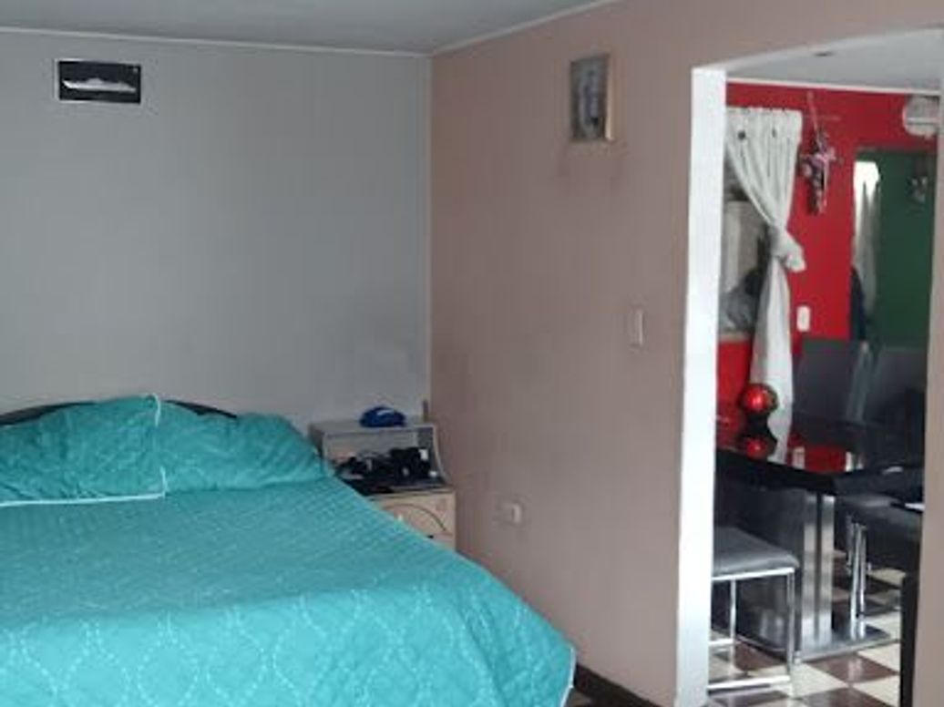 Casa de 9 alcobas en venta en San Vicente, Bogotá, 181 m² · foto 12 de 20