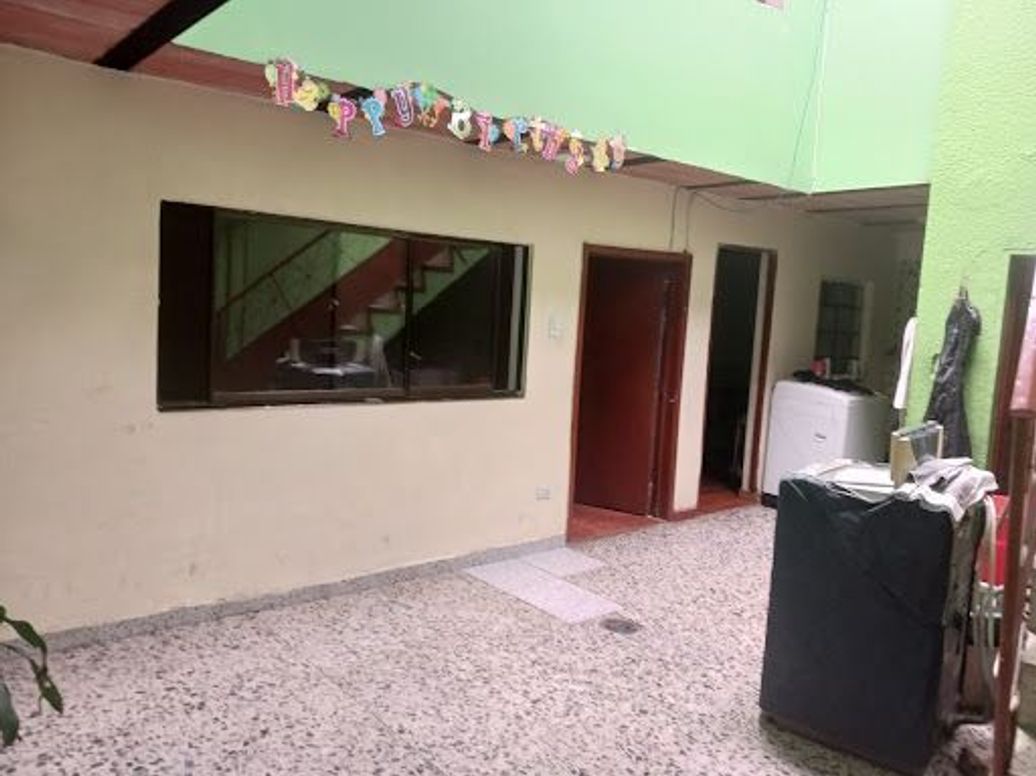 Casa de 9 alcobas en venta en San Vicente, Bogotá, 181 m² · foto 4 de 20