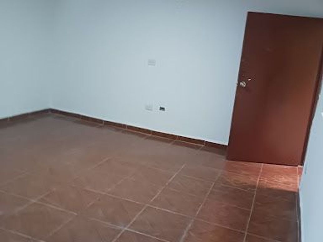 Casa de 9 alcobas en venta en San Vicente, Bogotá, 181 m² · foto 14 de 20