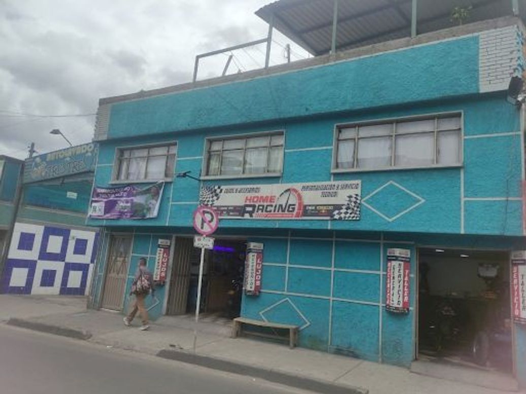 Casa de 9 alcobas en venta en San Vicente, Bogotá, 181 m² · foto 2 de 20