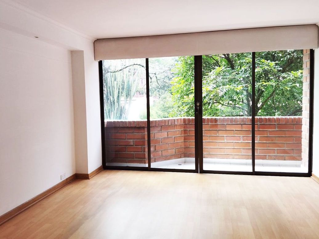 Apartamento en Arriendo o venta en LAS LOMAS No.1, El Poblado, Medellín en Las Lomas 2