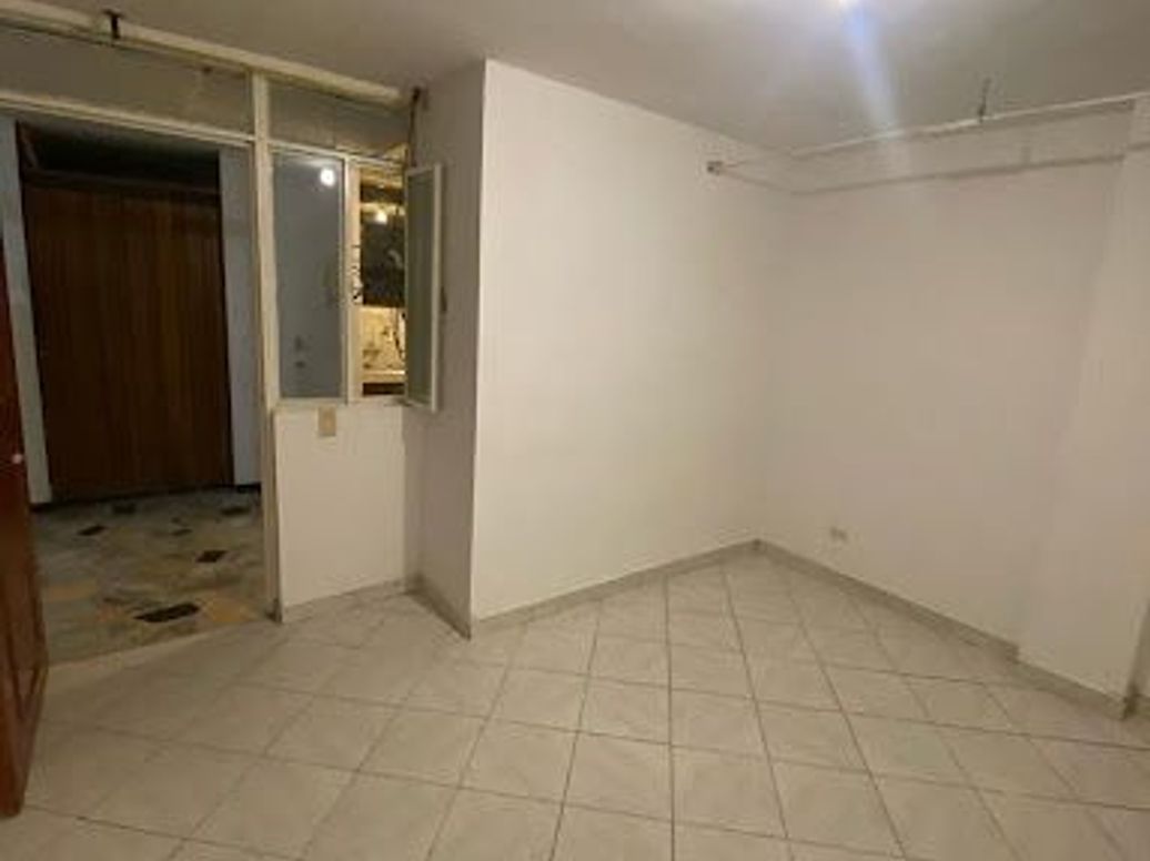 Casa de 12 alcobas en venta en Villas De Granada, Bogotá, 245 m² · foto 4 de 18