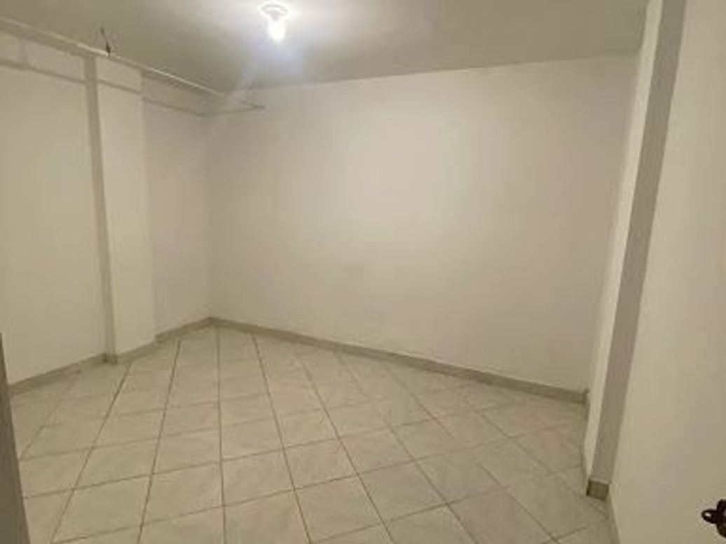 Casa de 12 alcobas en venta en Villas De Granada, Bogotá, 245 m² · foto 5 de 18