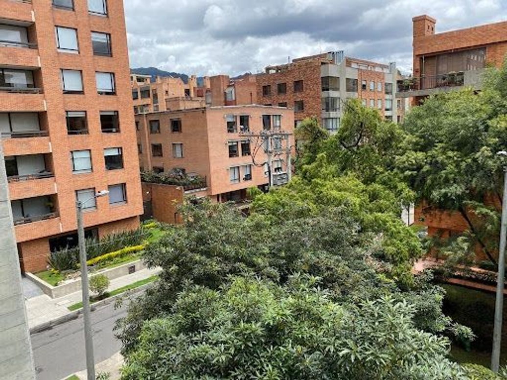 Apartamento de 1 alcoba en venta en El Virrey, Bogotá, 78 m² · foto 5 de 20