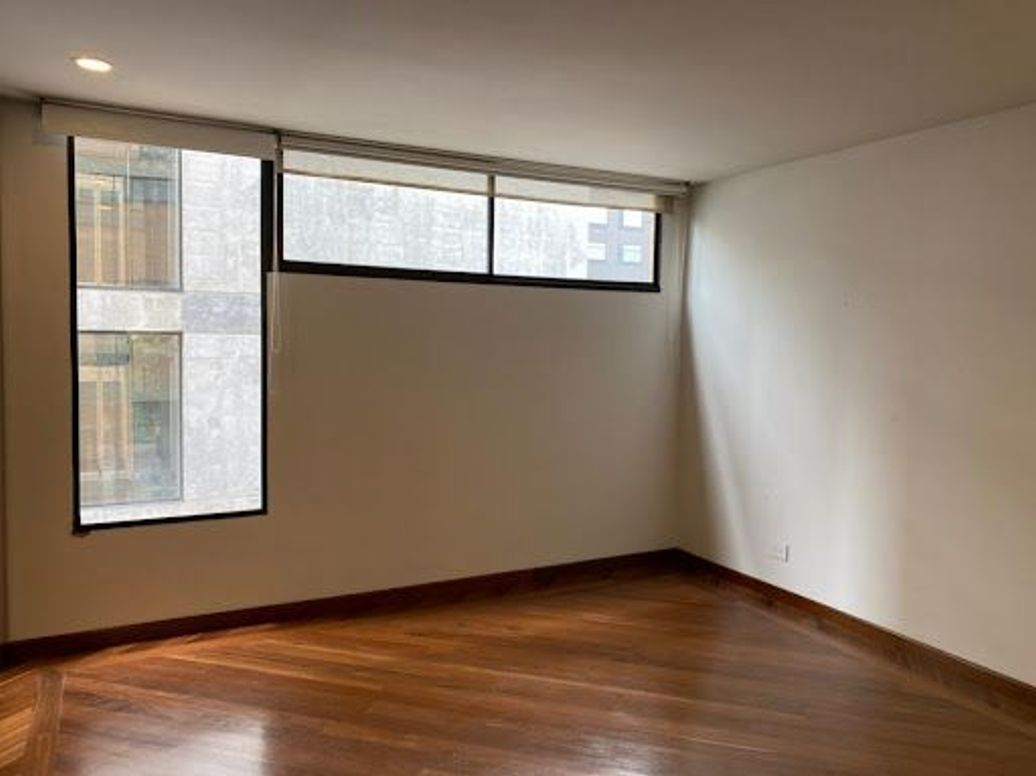 Apartamento de 1 alcoba en venta en El Virrey, Bogotá, 78 m² · foto 10 de 20