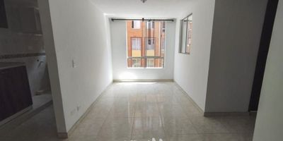 [ARR] ID HOUM: 116093

Entérate de todos los beneficios al arrendar con nosotros:
    • Asistencia e intermediación con el propietario
    • Firma tu contrato online
    • Arrienda sin burocracia, sin papeleos ni notarías

Departamento en arriendo, ubicado en el barrio Ciudad Verde, con una superficie construida de 43.77 m² y superficie total de 43.77  m². 

Sus principales características son:

    • No amoblado
    • 3 dormitorios
    • 1 baño
    • Admite mascotas
    • Año de construcción: 2014
            
Si arriendas con nosotros, te brindamos asesoría personalizada durante todo el proceso.
        

Requisitos para arrendar con nosotros:

    • Arrienda sin codeudor*, fácil, rápido y seguro
    • Demuestra un ingreso mensual neto de al menos 2.5 veces el valor del arriendo (los ingresos mensuales se pueden complementar por las personas que vivirán en este inmueble)
    • Completa tu información básica y mándanos tus extractos bancarios o documentos que demuestren tus ingresos
    • No debes tener reportes negativos en centrales de crédito
        

IMPORTANTE:

    • Te invitamos a agendar una visita a esta propiedad
    • Si tienes alguna duda por favor puedes solicitar más información desde los portales como también contactarte directamente con nosotros
    
Más que una inmobiliaria, somos Houm.
*Aplican T&C