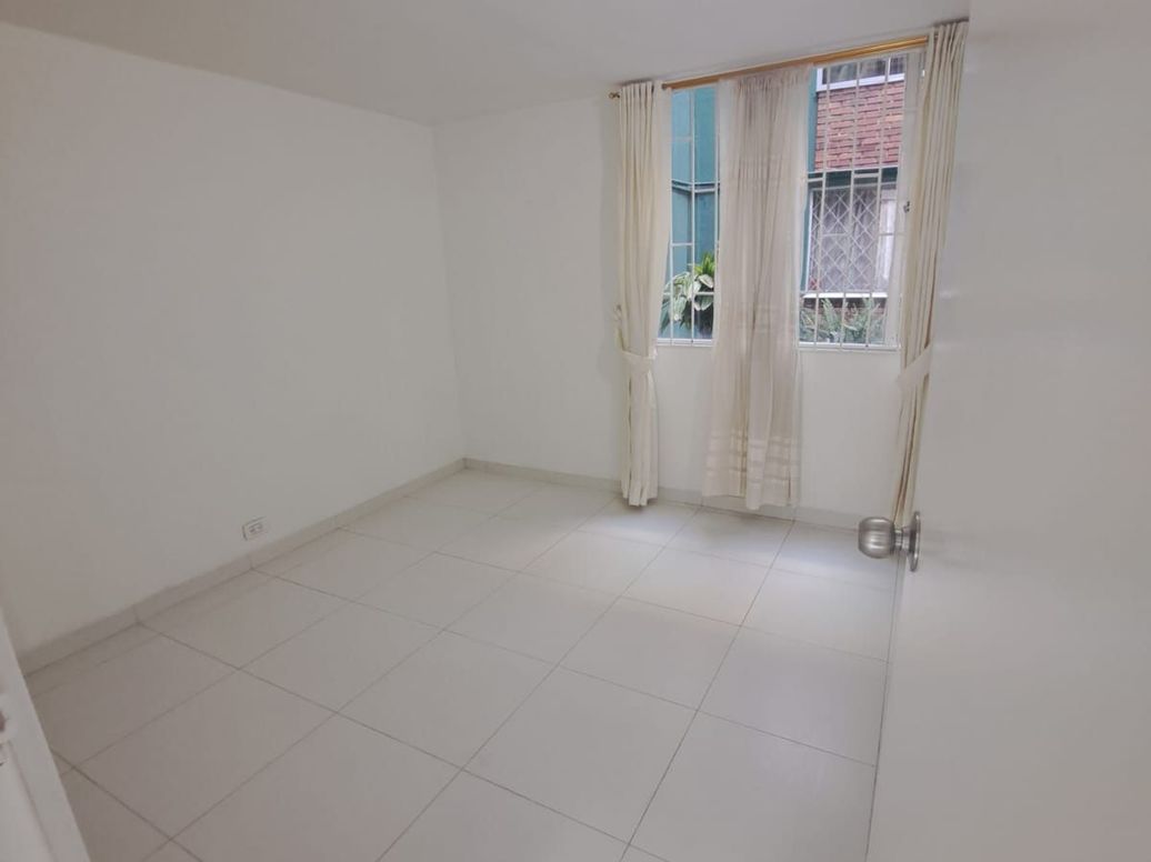 Apartamento de 3 alcobas en venta en Madelena I Y Ii, Bogotá, 66 m² · foto 4 de 7