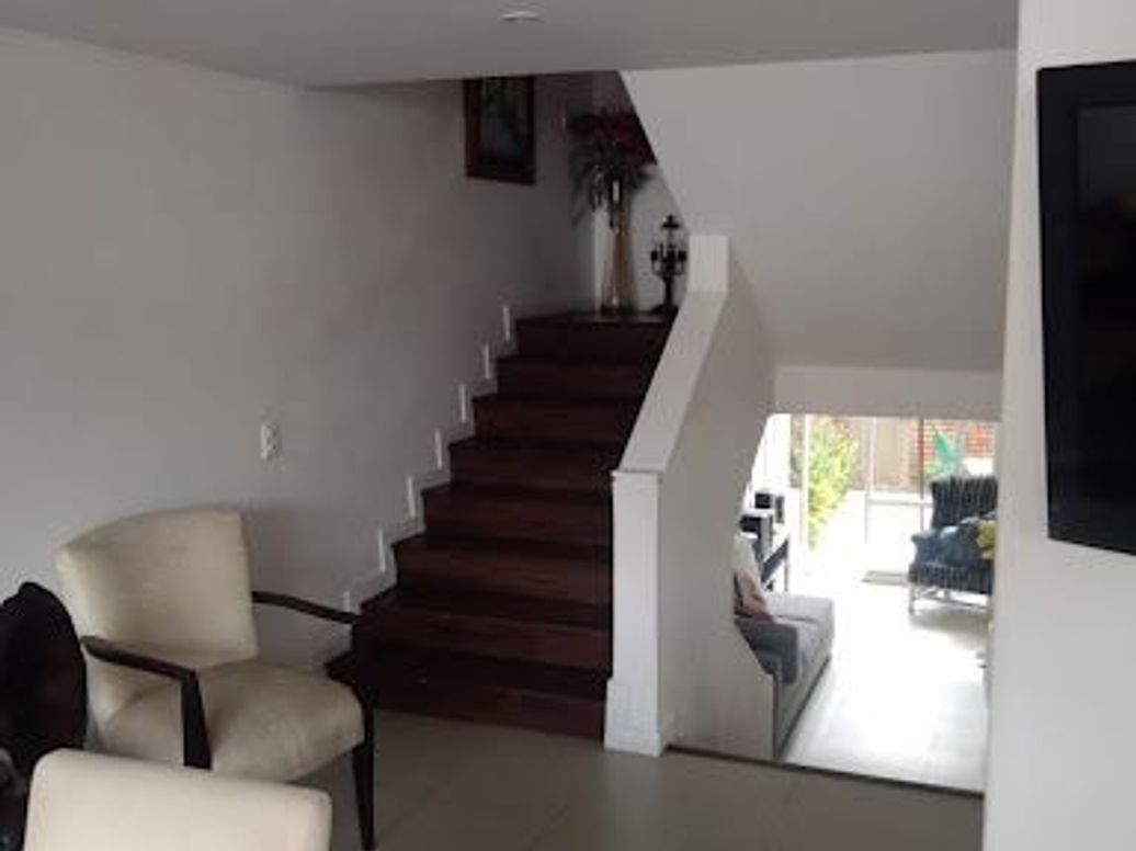 Casa de 4 alcobas en venta en Santa Paula, Bogotá, 330 m² · foto 12 de 20