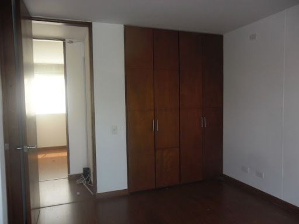 Apartamento de 2 alcobas en arriendo en Country Club, Bogotá, 91 m² · foto 12 de 20