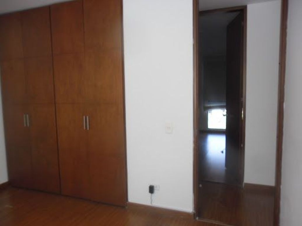 Apartamento de 2 alcobas en arriendo en Country Club, Bogotá, 91 m² · foto 8 de 20