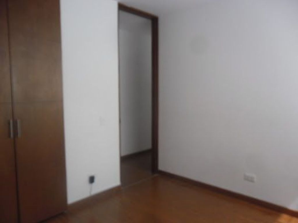 Apartamento de 2 alcobas en arriendo en Country Club, Bogotá, 91 m² · foto 9 de 20
