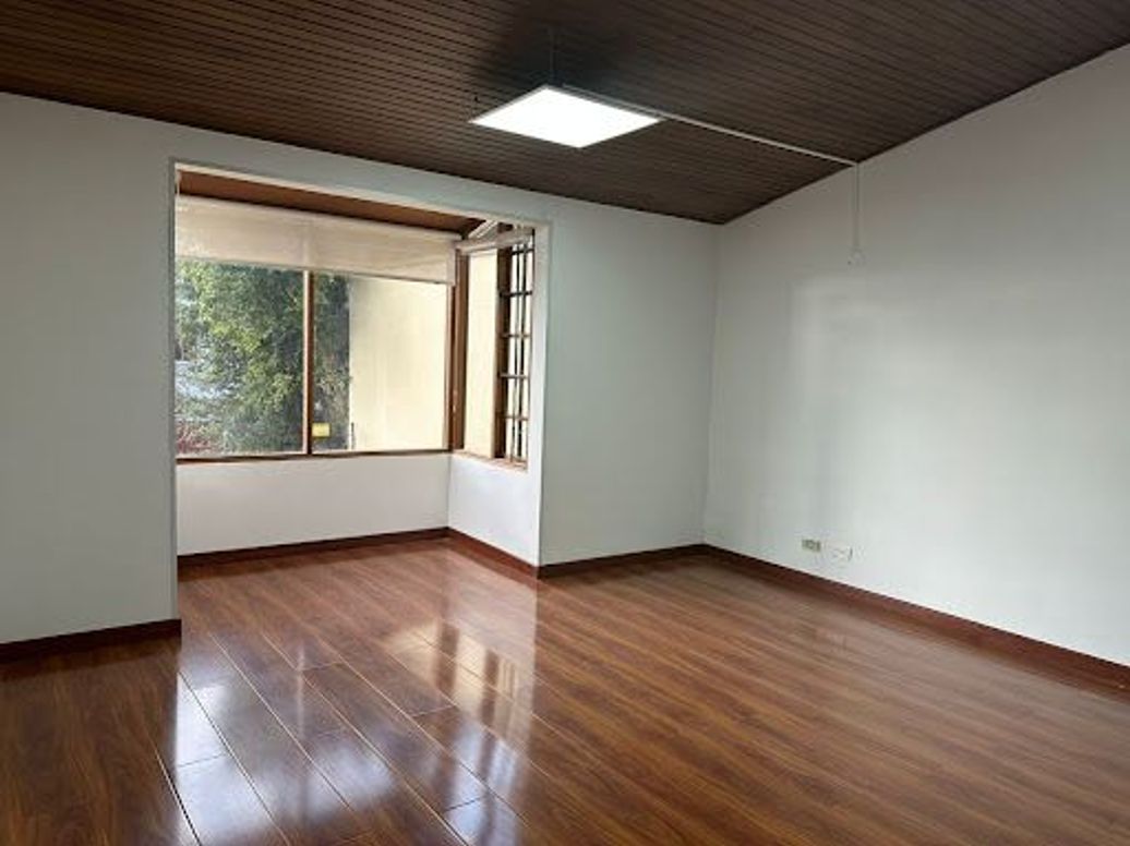 Casa de 4 alcobas en venta en Santa Ana, Bogotá, 329 m² · foto 17 de 20