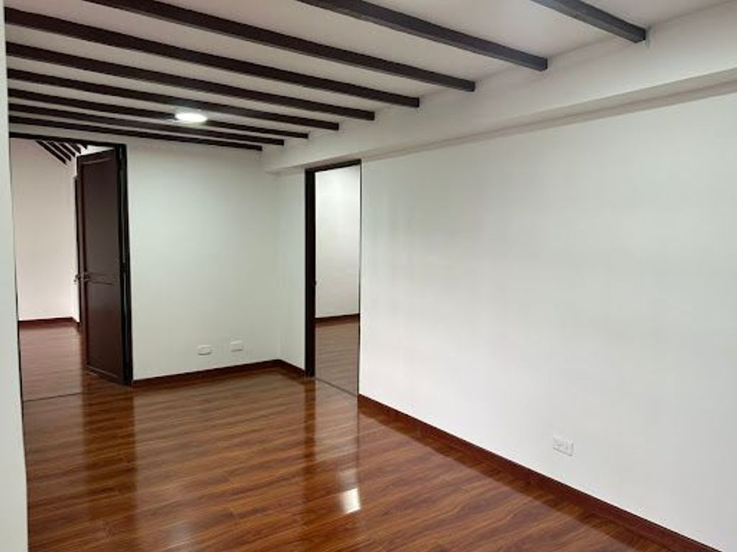 Casa de 4 alcobas en venta en Santa Ana, Bogotá, 329 m² · foto 12 de 20