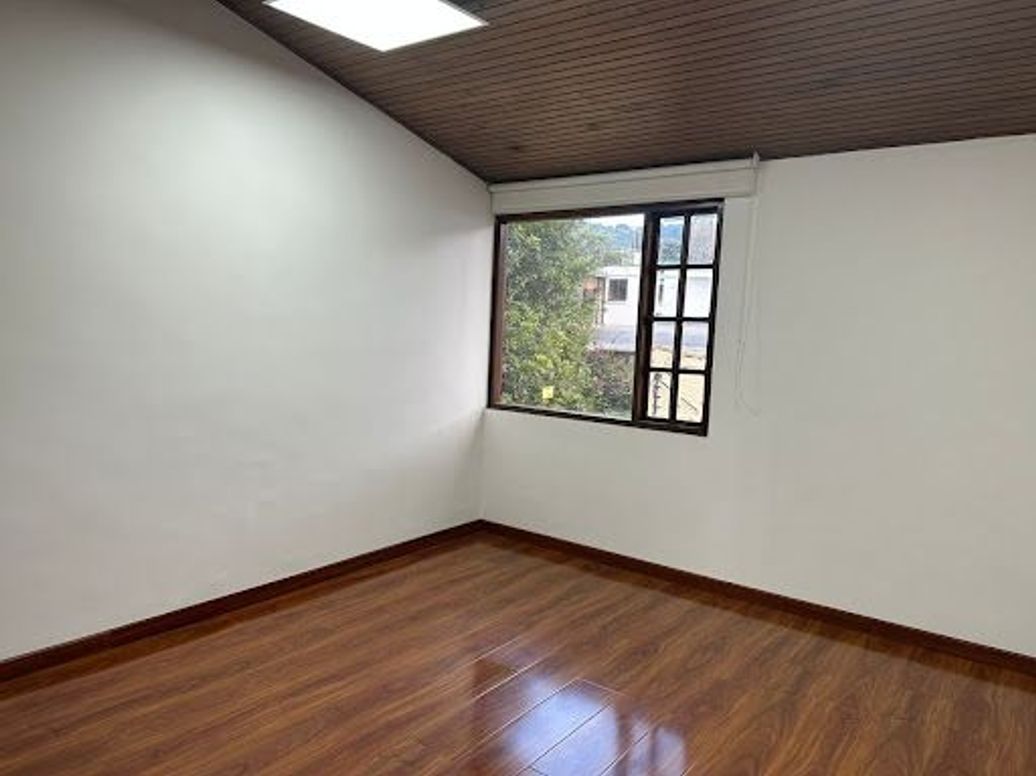 Casa de 4 alcobas en venta en Santa Ana, Bogotá, 329 m² · foto 14 de 20