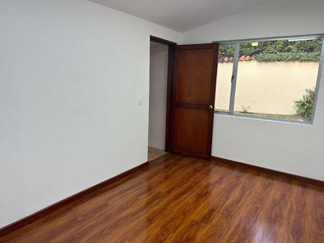 Casa de 4 alcobas en venta en Santa Ana, Bogotá, 329 m² · foto 10 de 20