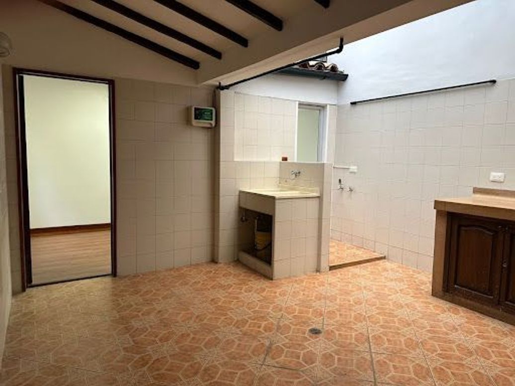 Casa de 4 alcobas en venta en Santa Ana, Bogotá, 329 m² · foto 8 de 20
