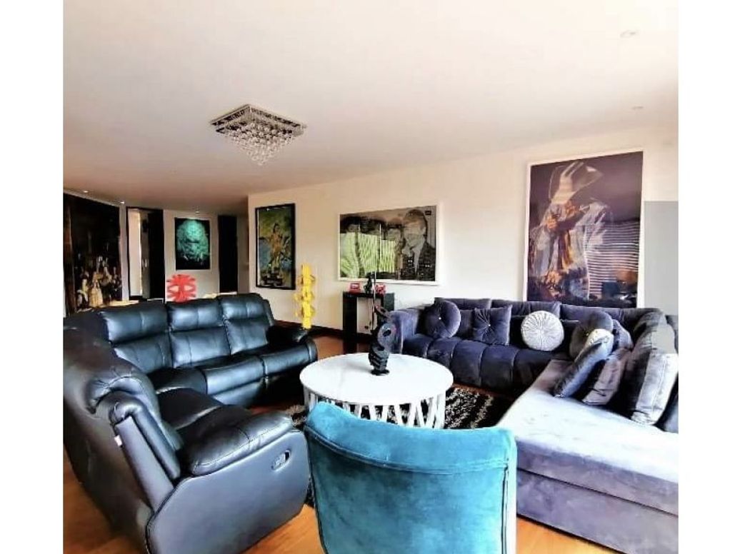 Apartamento de 3 alcobas en venta en Ciudadela Real, Bogotá, 345 m² · foto 2 de 10