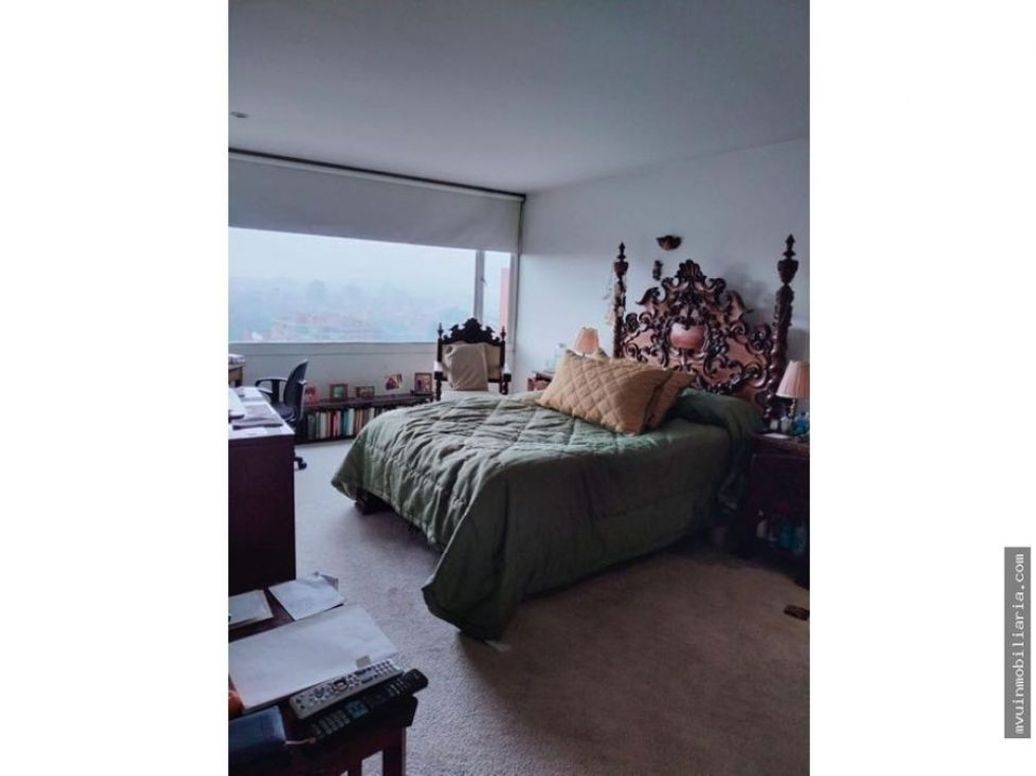 Apartaestudio en venta en El Refugio, Bogotá, 168 m² · foto 6 de 8