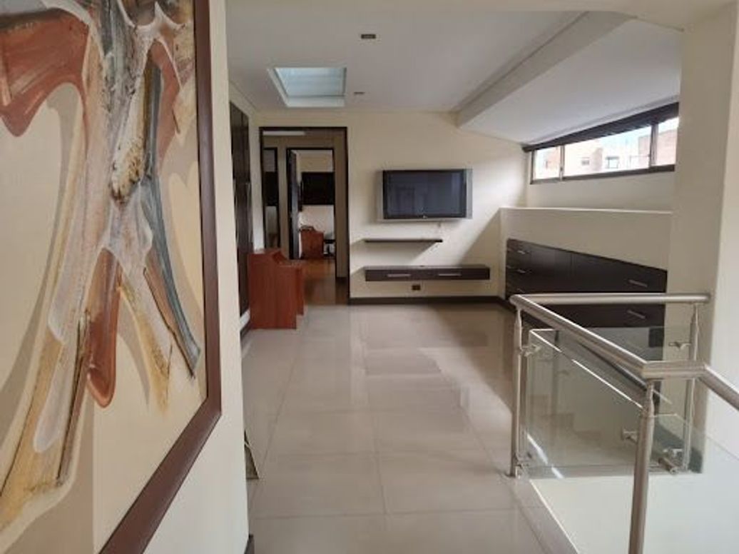 Apartamento de 4 alcobas en venta en El Contador, Bogotá, 250 m² · foto 9 de 20