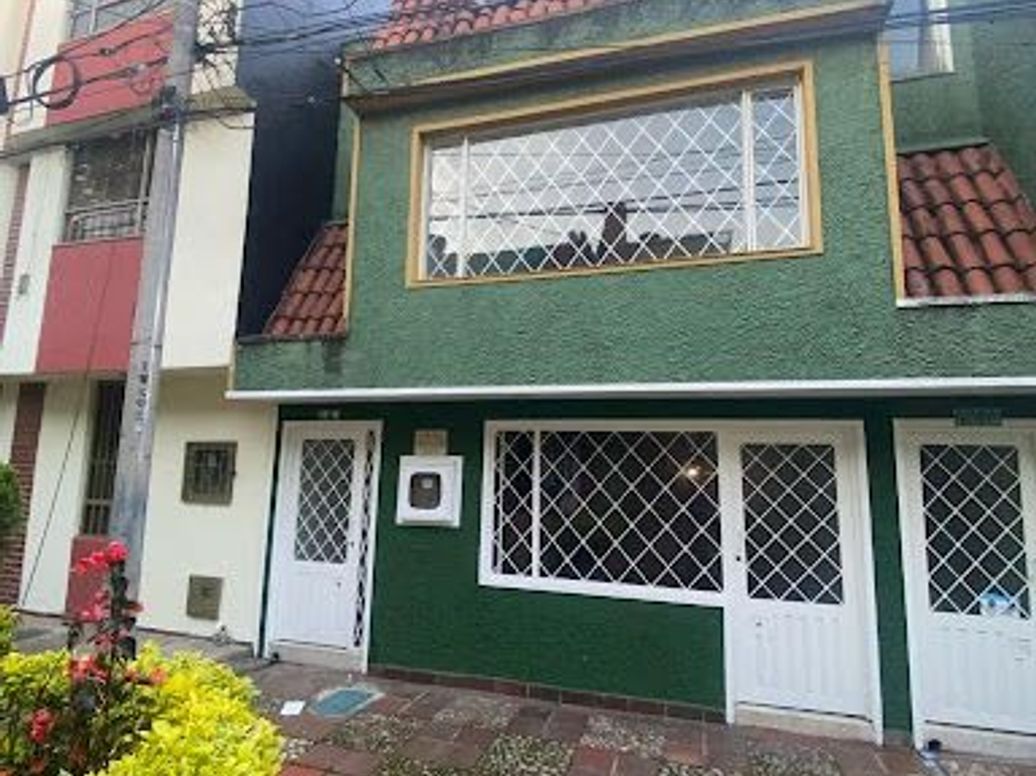 Casa de 4 alcobas en venta en Villas De Granada, Bogotá, 163 m² · foto 2 de 20