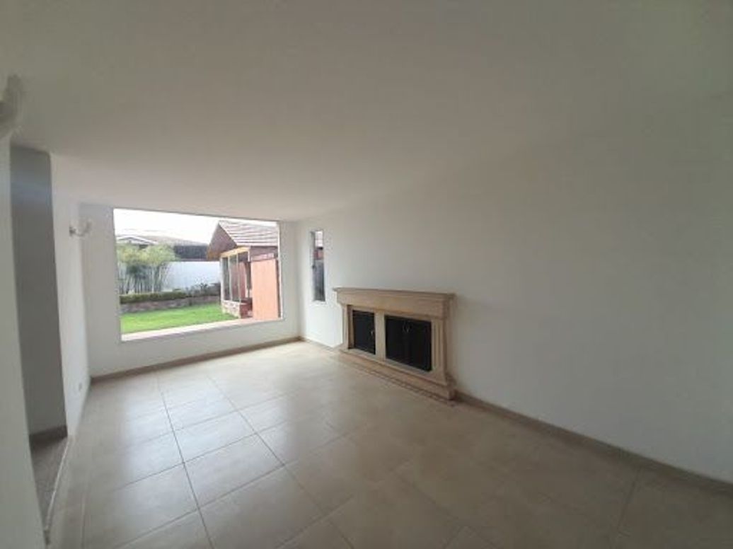 Casa de 5 alcobas en venta en San José De Bavaria, Bogotá, 240 m² · foto 4 de 20