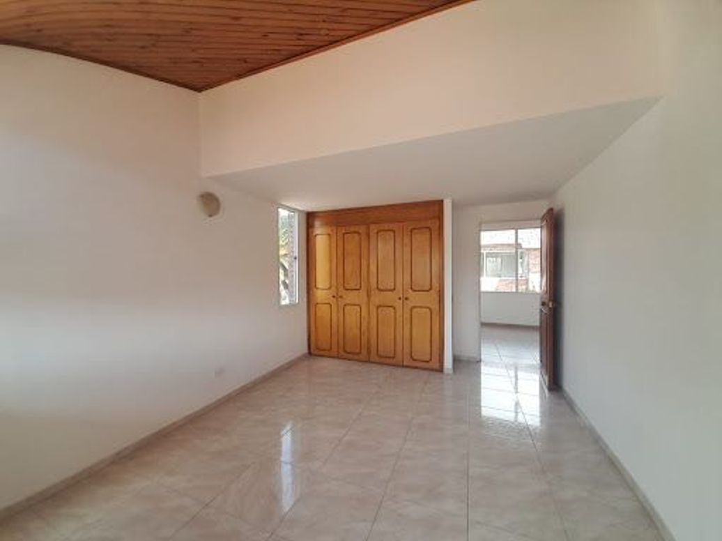Casa de 5 alcobas en venta en San José De Bavaria, Bogotá, 240 m² · foto 12 de 20
