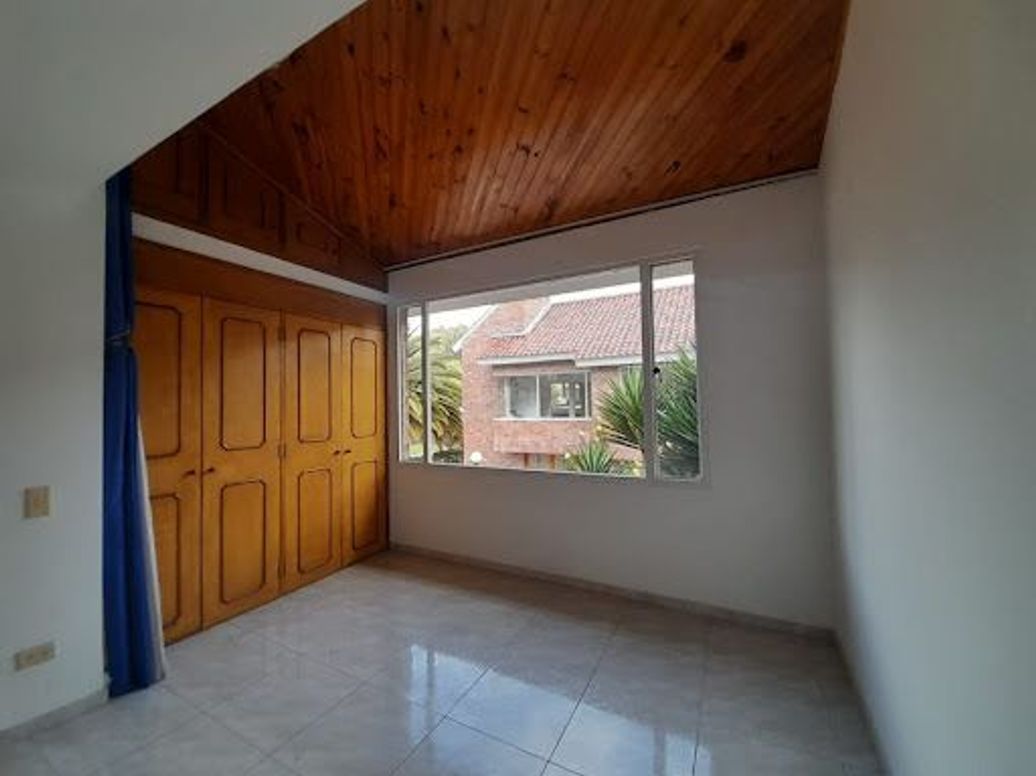 Casa de 5 alcobas en venta en San José De Bavaria, Bogotá, 240 m² · foto 11 de 20