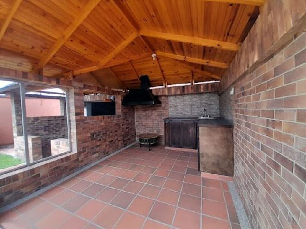 Casa de 5 alcobas en venta en San José De Bavaria, Bogotá, 240 m² · foto 20 de 20