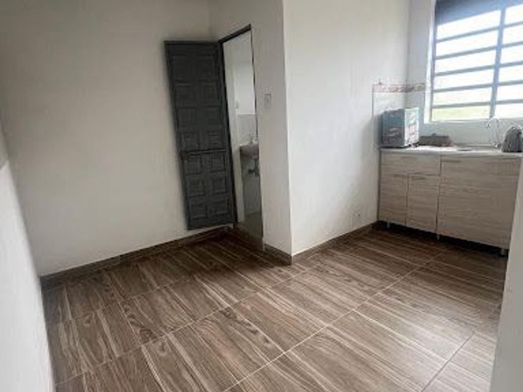 Casa de 17 alcobas en venta en La Candelaria, Bogotá, 576 m² · foto 8 de 20