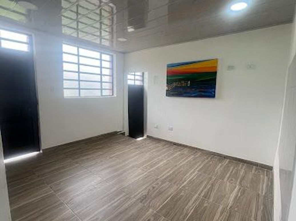 Casa de 17 alcobas en venta en La Candelaria, Bogotá, 576 m² · foto 9 de 20