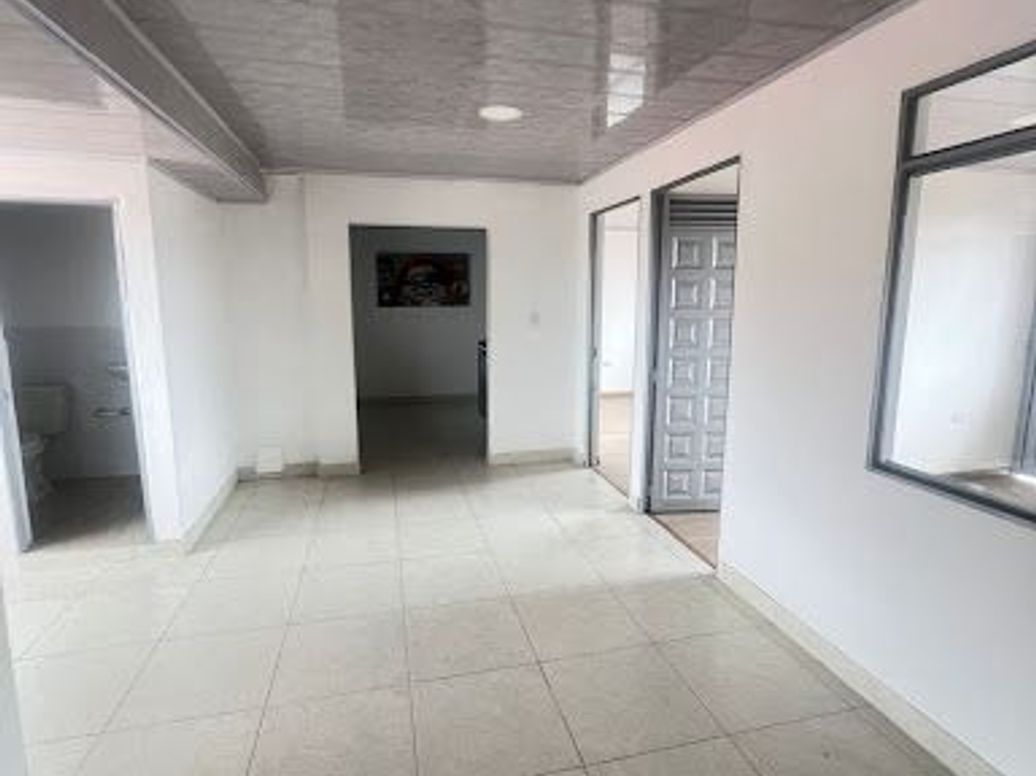 Casa de 17 alcobas en venta en La Candelaria, Bogotá, 576 m² · foto 5 de 20