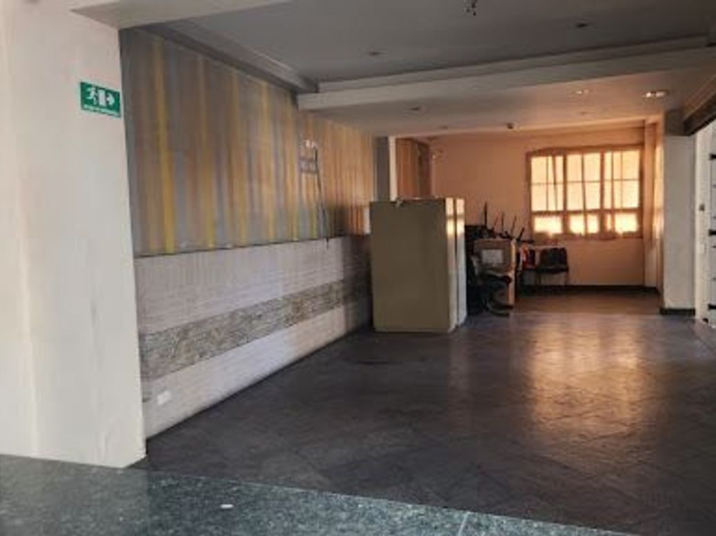 Casa de 4 alcobas en venta en Chapinero Alto, Bogotá, 450 m² · foto 2 de 6