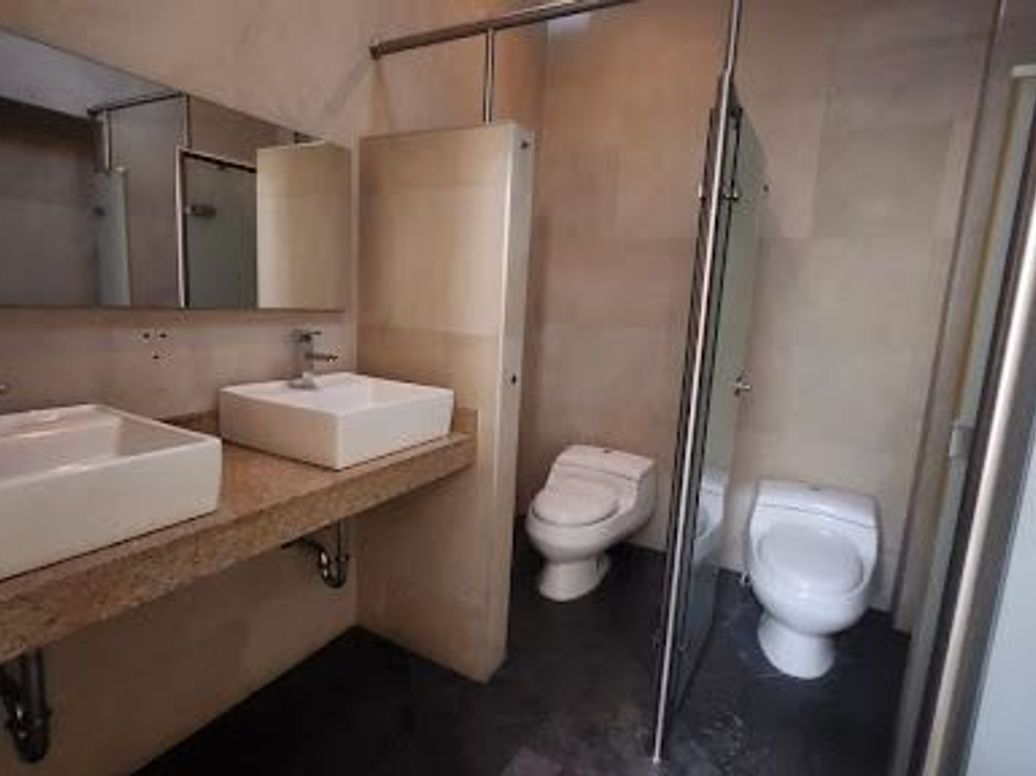 Casa de 4 alcobas en venta en Chapinero Alto, Bogotá, 450 m² · foto 6 de 6