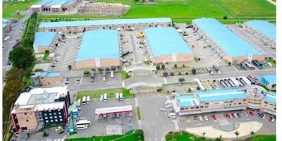 Local  en VENTA ,en COTA en el TERMINAL TERRESTRE DE CARGA DE BOGOTA uno de los principales locales de comidas  del sector con estándar de ejecutivos. El local esta rentando ochocientos mil pesos mensuales. El parque industrial tiene  vigilancia 24 horas, ubicado sobre vía PRINCIPAL. Cerca a Bogotá. Visitanos www.brokerinmobiliaria.com.co