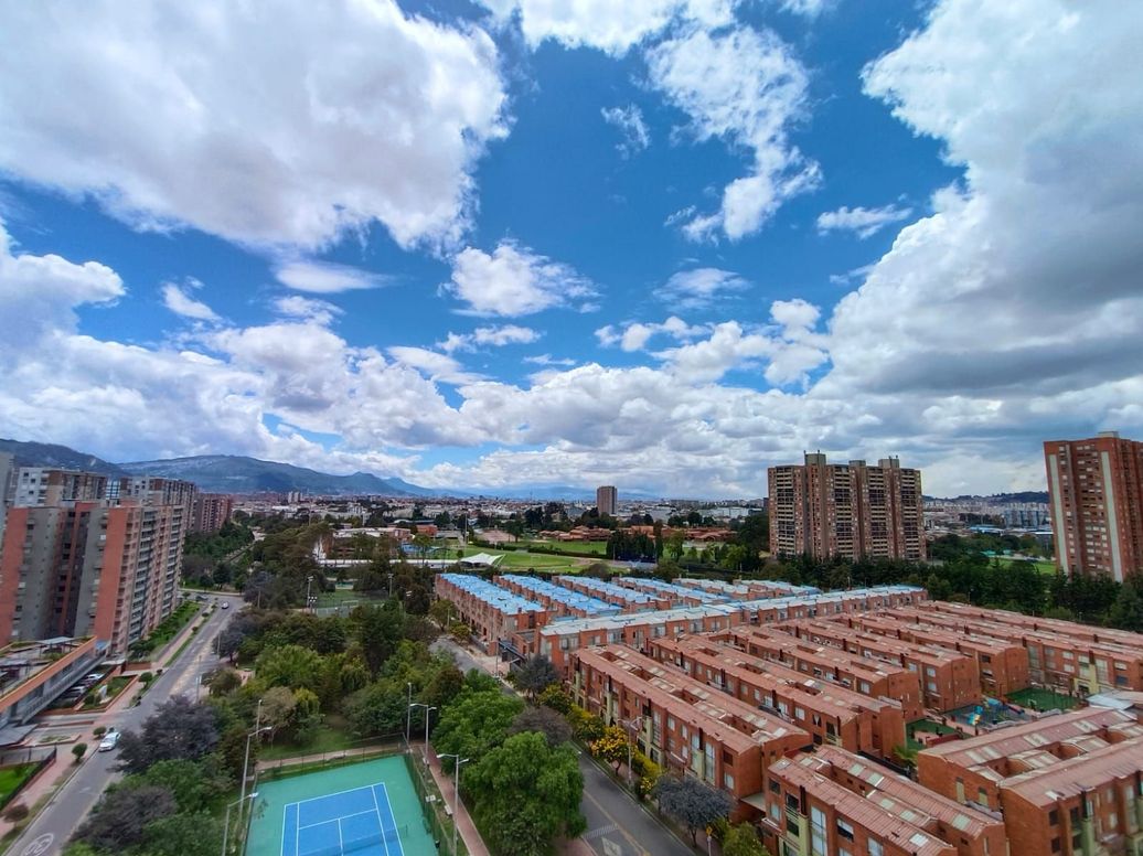 Apartamento de 3 alcobas en venta en San Antonio Nor - Occidental, Bogotá, 84 m² · foto 3 de 11