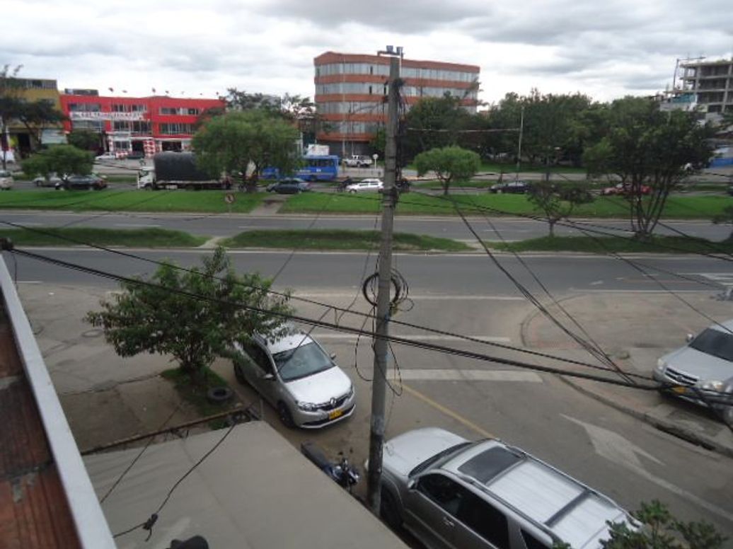Casa de 4 alcobas en venta en Carvajal, Bogotá, 240 m² · foto 2 de 20