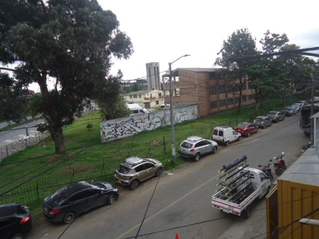 Casa de 4 alcobas en venta en Carvajal, Bogotá, 240 m² · foto 4 de 20