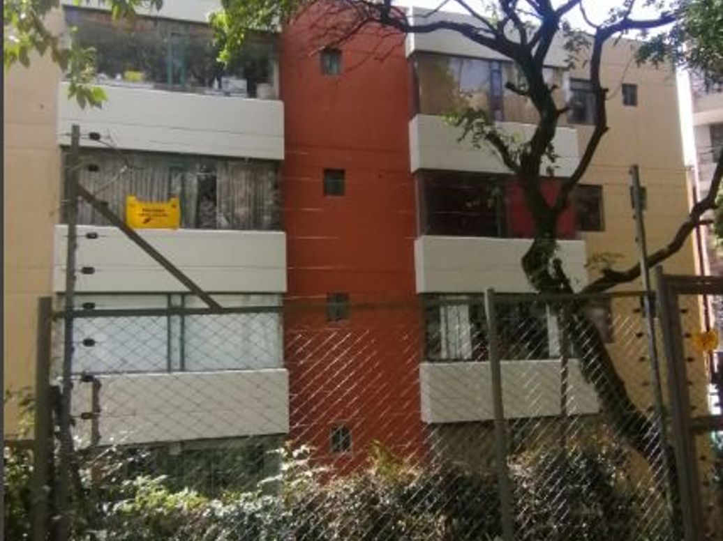 Apartamento de 1 alcoba en venta en La Macarena, Bogotá, 93 m² · foto 3 de 10